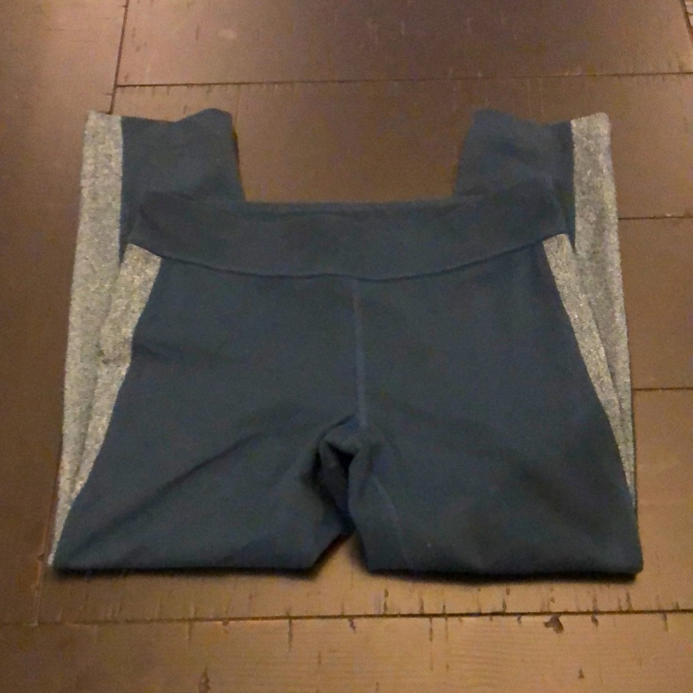 Under Armour Green Capri Leggings Sz XS